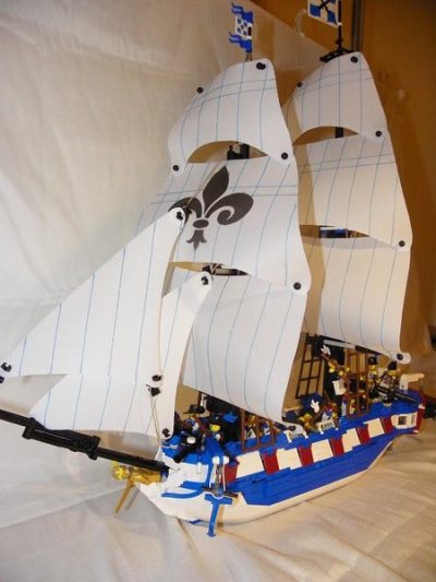 Bluecoats ship L’Hermes by mrsniady1 – The home of LEGO® Pirates