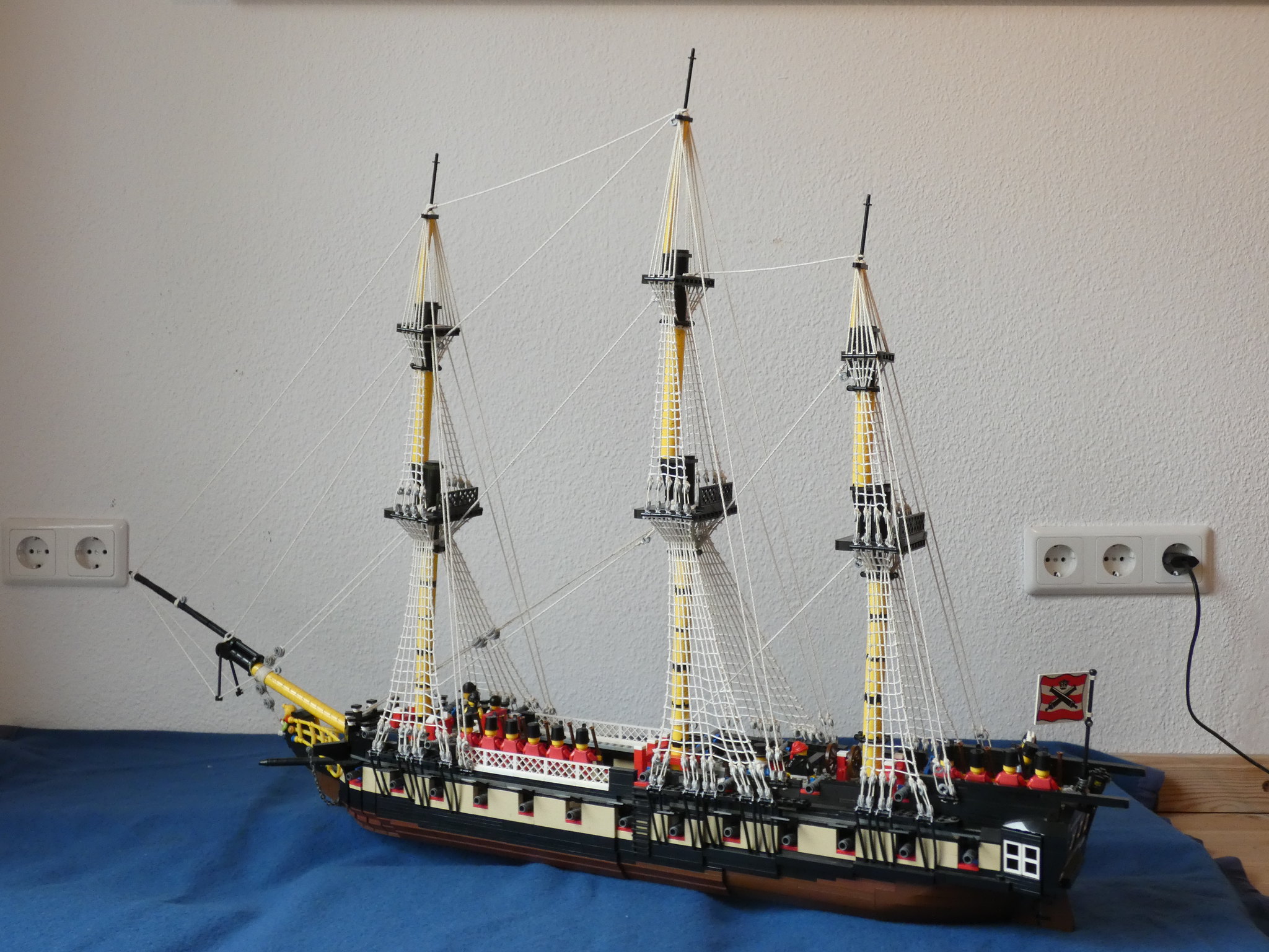 LEGO MOC Pirate Captain Brickbeard - Brickheadz by togemini