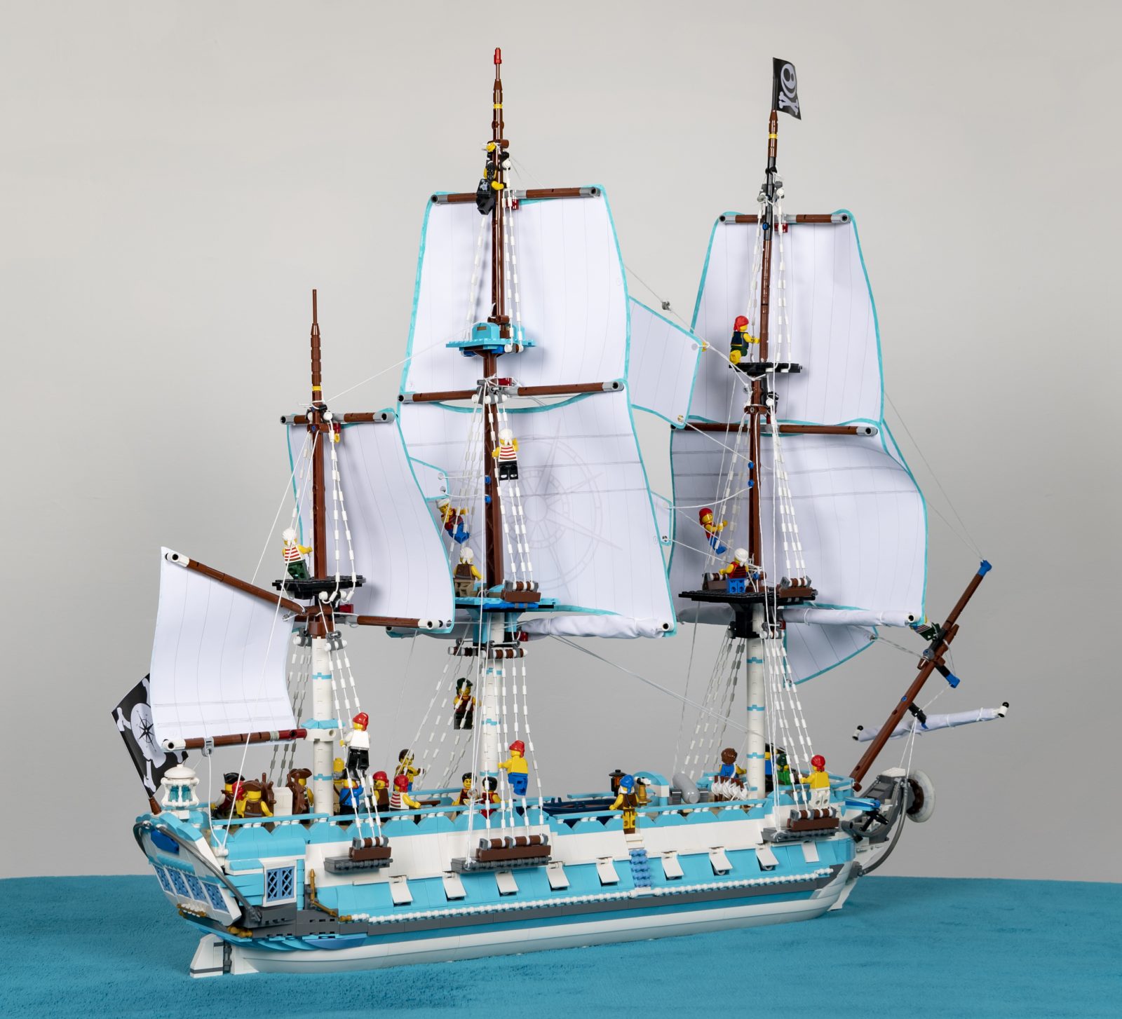 “Magnetic North Frigate” by Professor Thaum – MOCs – Pirate LEGO® News ...