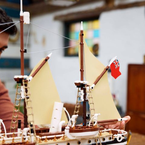 The Endurance has a red ensign flag