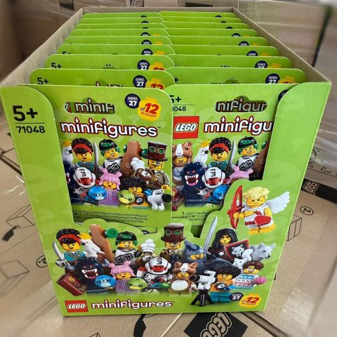 LEGO 71048 Series 27 Collectible Minifigures Complete Set of 12 photographed by relaxbrick