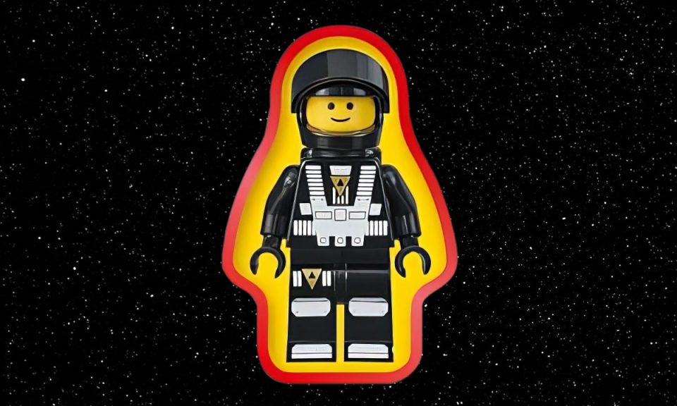 Exclusive: Blacktron Minifigure 2025