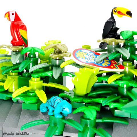 LEGO macaw and toucan photographed by pulp_bricktion